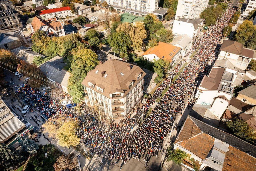 Массовый антиправительственный протест в Кишинёве. Фото © Telegram / Salut Молдова