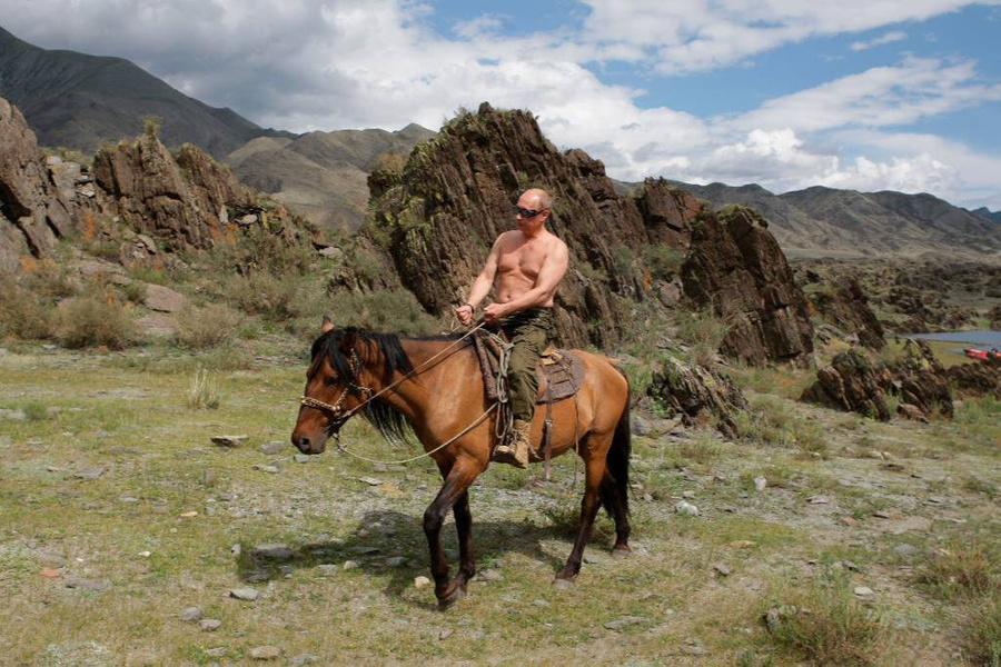 Президент России Владимир Путин на коне. Фото © ТАСС / AP / Alexei Druzhinin