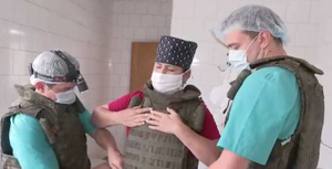 Боец с неразорвавшимся снарядом в груди был против операции, боясь за жизнь хирургов