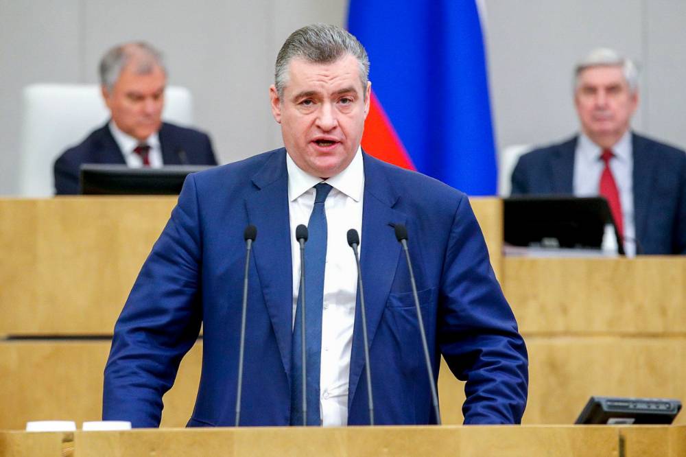 Слуцкий назвал верным решение об отводе войск России за Днепр