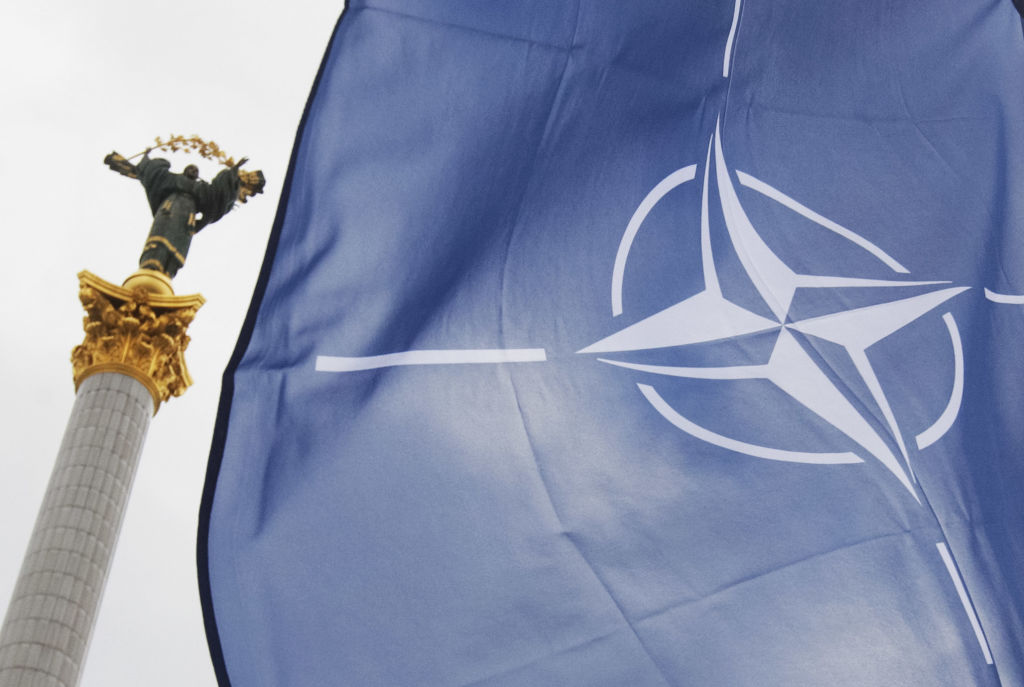 Греция и Польша поддержали заявку Украины на вступление в НАТО