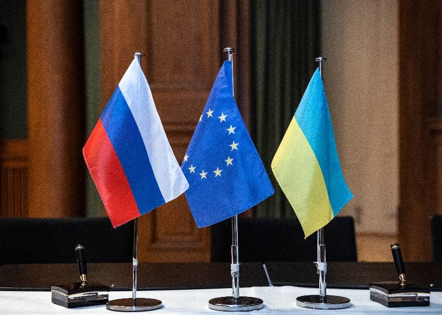 Не останется выбора: Украине пригрозили сокращением помощи от ЕС