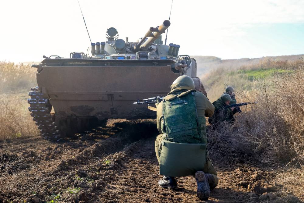 ВС РФ остановили подразделения ВСУ в 3040 км от района переправ через Днепр