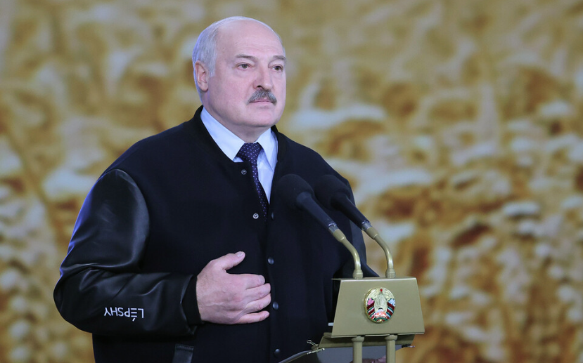 Лукашенко пригрозил чиновникам "бедой" за нарушение дисциплины и разболтанность