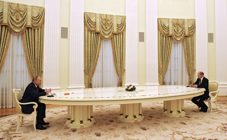 <p>Встреча Владимира Путина и Олафа Шольца в середине февраля 2022 года. Фото © kremlin.ru</p>