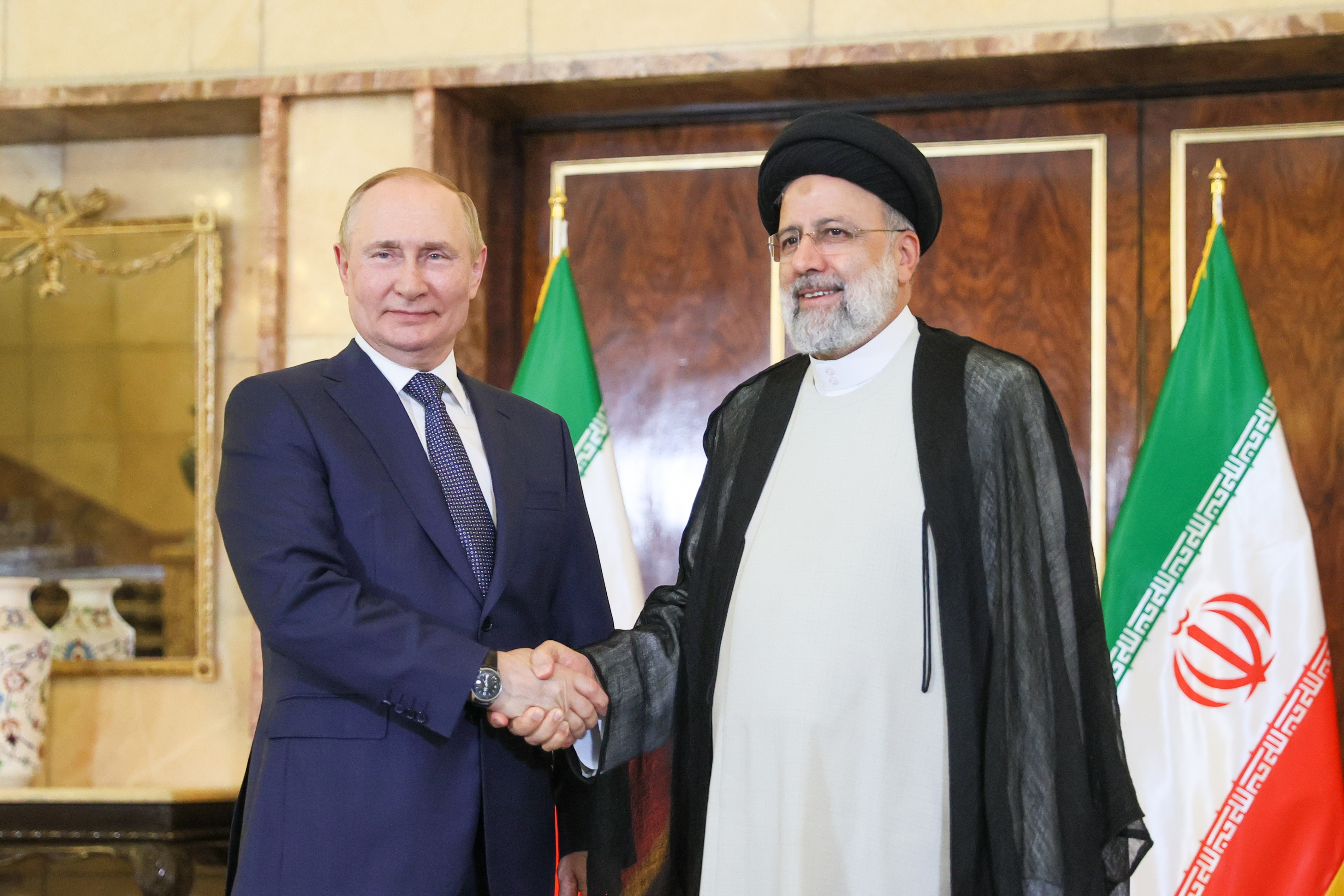 Путин и Раиси обсудили углубление российско-иранского сотрудничества