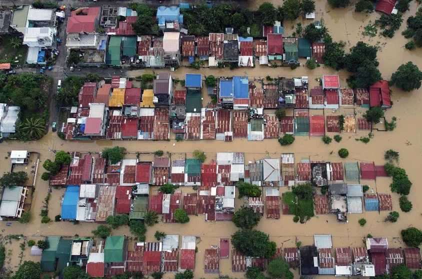 На Филиппинах рассказали об ущербе от шторма "Налджи". Фото © Twitter / Asia News Network