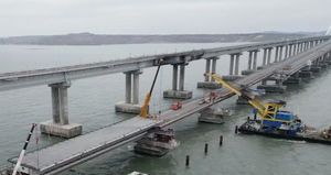 На Крымском мосту восстановили два из четырёх пролётов
