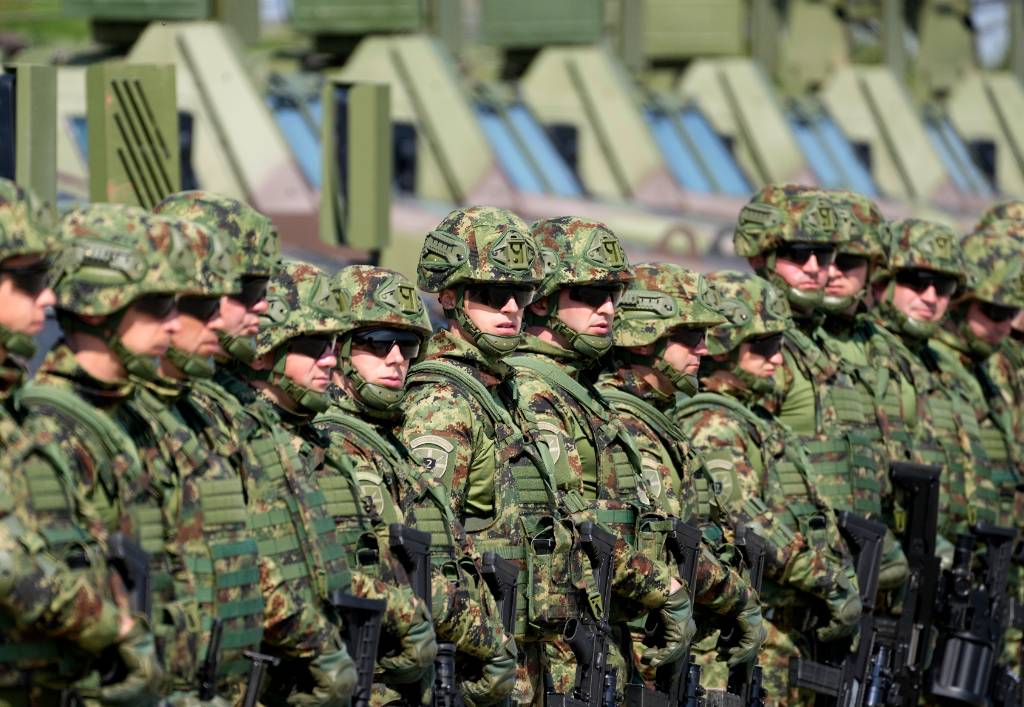 В Сербии объявили набор добровольцев на службу в армии