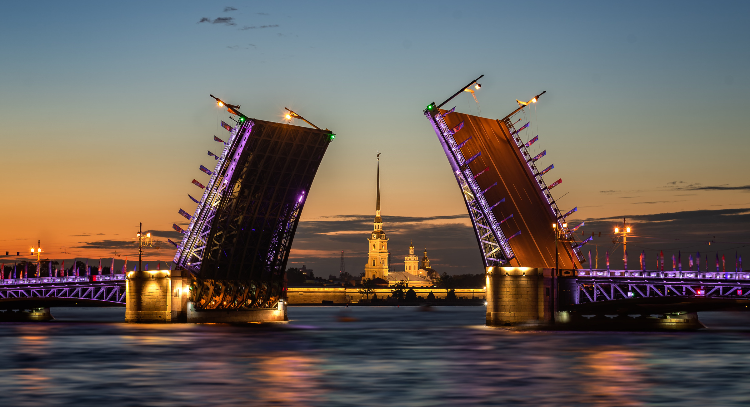 Мосты Санкт-Петербурга. Белые ночи Санкт-Петербург. Saint Petersburg Russia разводные мосты. St Petersburg белые ночи мосты.