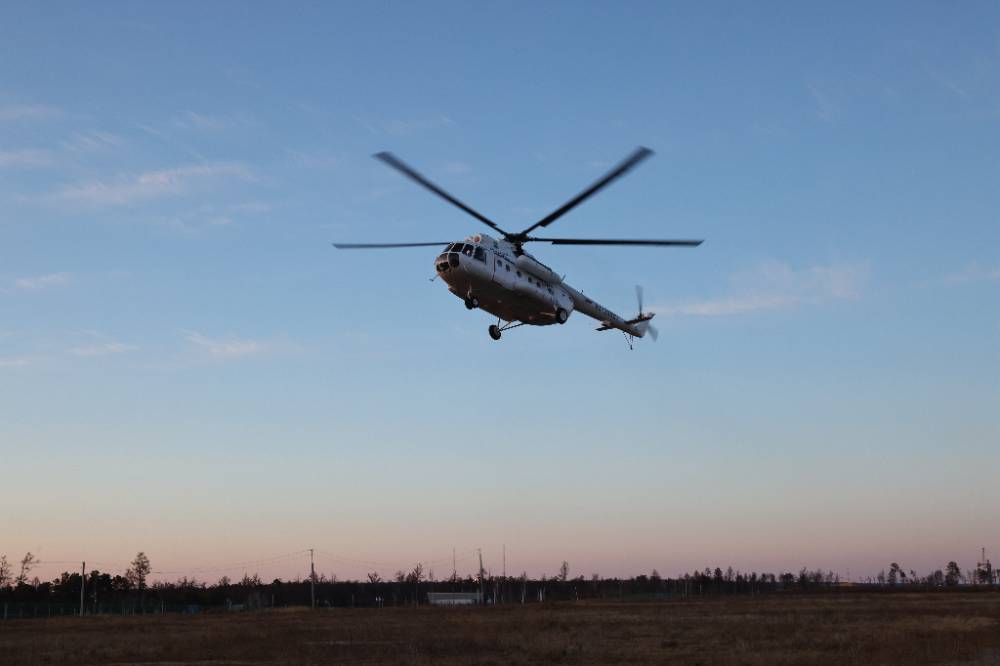 Вертолёт Ми-8 с четырьмя людьми на борту совершил аварийную посадку в Иркутской области
