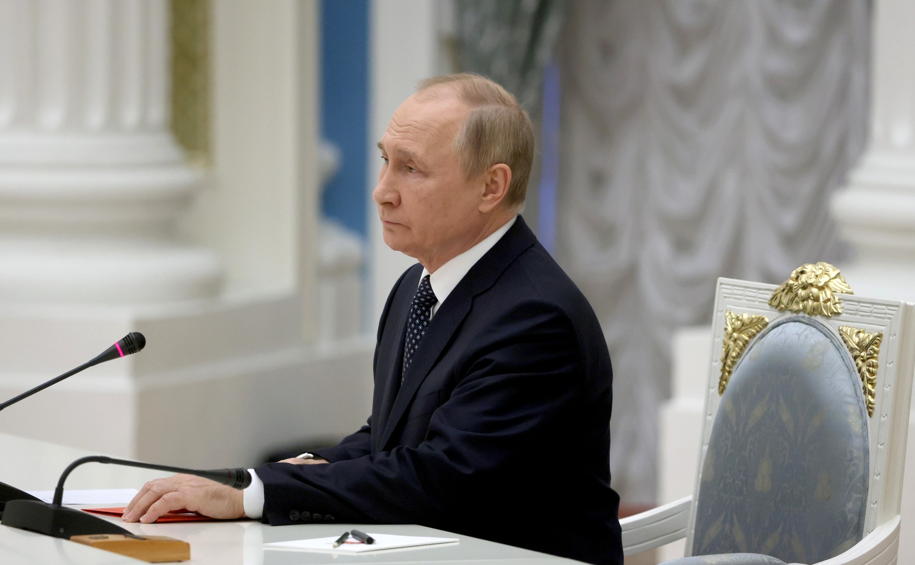 Путин впервые с февраля собрал Совбез в Кремле и обсудил вопросы гражданской обороны