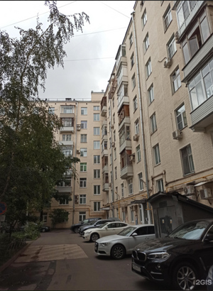 Исторический дом на Люсиновской улице, в котором у Гордеева была квартира. Фото © 2GIS  