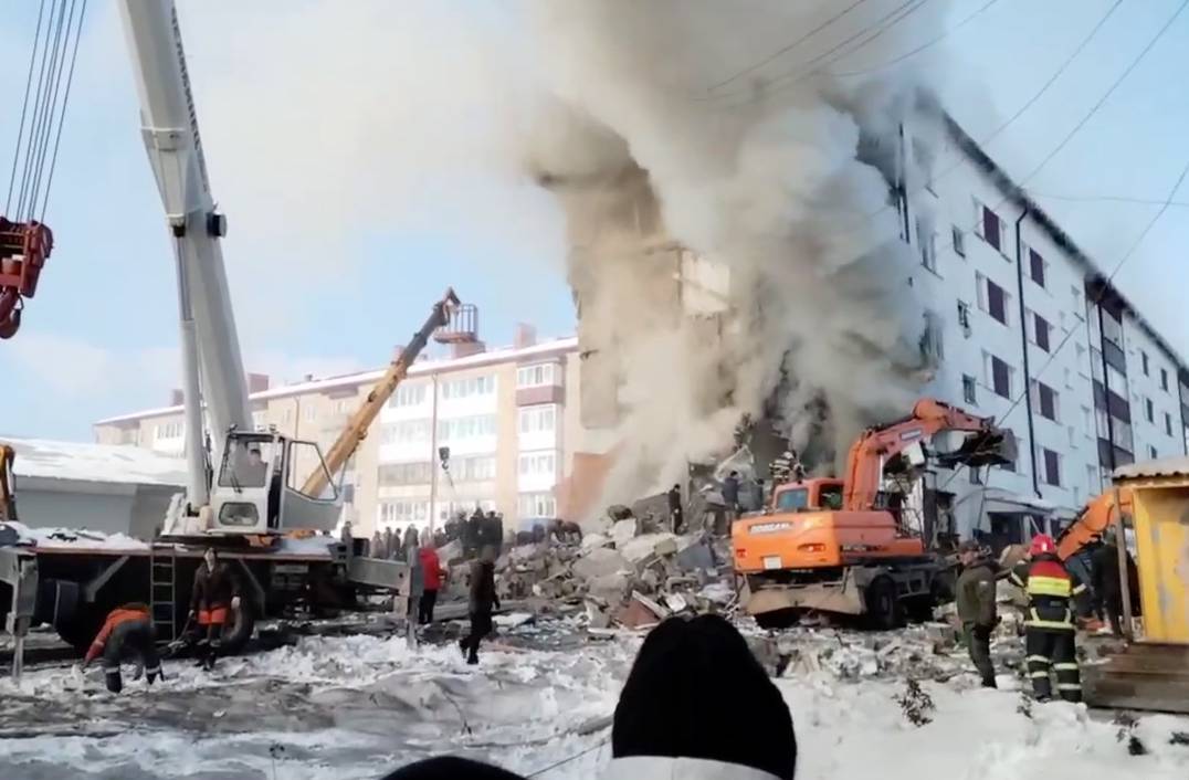 Губернатор Лимаренко сообщил о восьмом погибшем в результате взрыва в доме на Сахалине