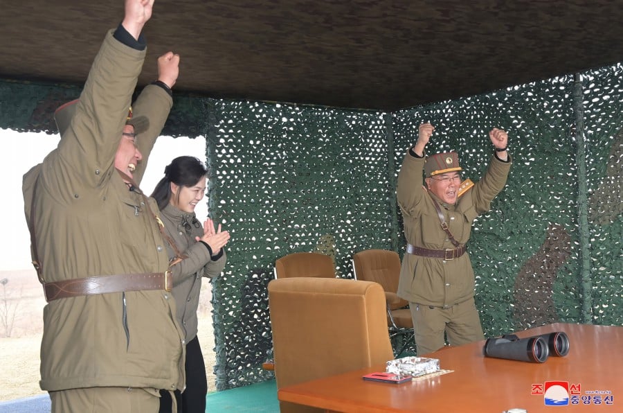 Супруга лидера КНДР Ким Чен Ына. Фото © kcnawatch.org
