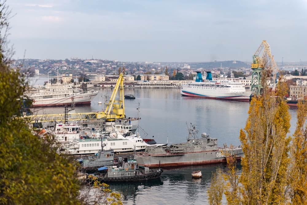 В Крыму национализировали более 130 объектов, а также судостроительный завод и комбинат