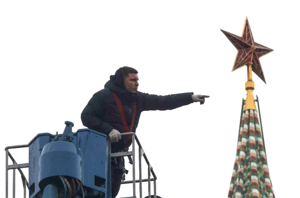 Назван вес рубиновых звёзд на башнях Московского Кремля