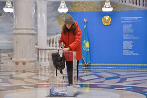 В России открылись все участки для голосования на выборах президента Казахстана