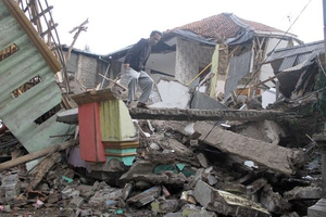 Число погибших в результате землетрясения в Индонезии достигло 252 человек