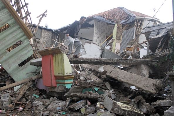 Последствия землетрясения в Индонезии. Фото © Twitter / XHTanhoaxa