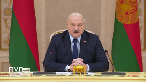 Лукашенко назвал "договорняком" падение ракеты в Польше