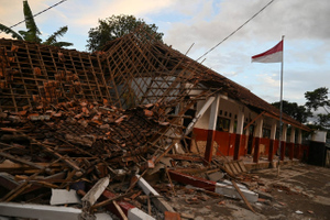 Последствия землетрясения в Индонезии. Фото © Twitter / abojrhom