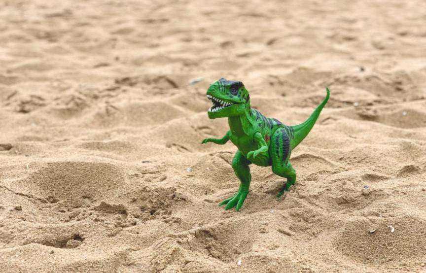 Учёные выяснили, как динозавры научились ходить на двух ногах