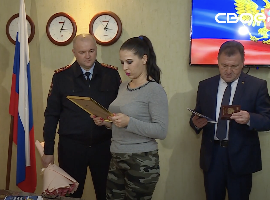 Переселенцы из Херсона получили российские паспорта в Ставрополе и поблагодарили за тёплый приём