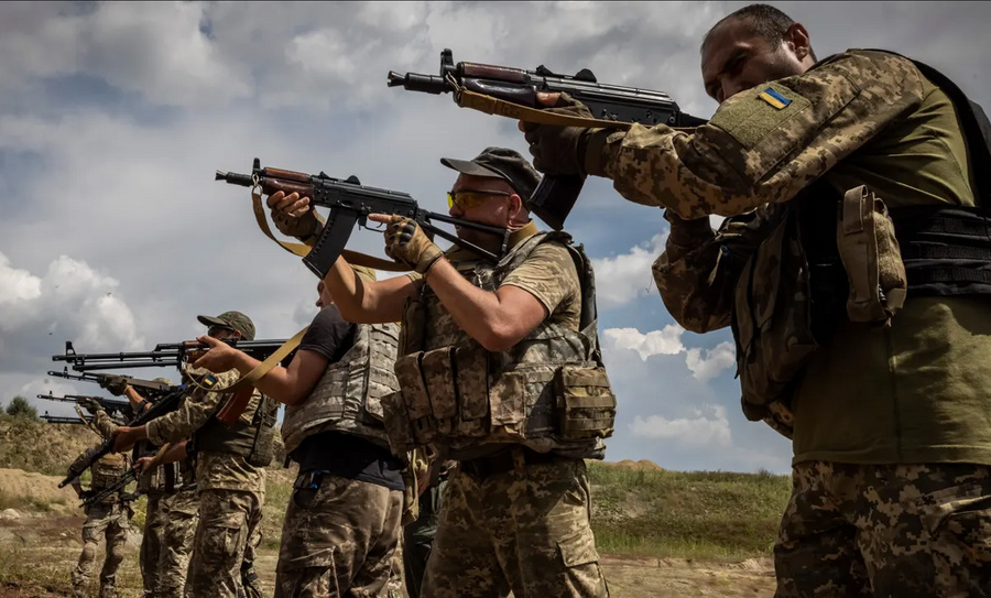 <p>Фото © <a href="https://www.theguardian.com/world/2022/aug/05/mozart-group-western-ex-military-training-ukrainian-recruits" target="_blank" rel="noopener noreferrer">The Guardian / Ed Ram</a></p>
