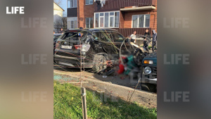 Пилот и пассажир разбились насмерть при падении параплана на машину на Кубани