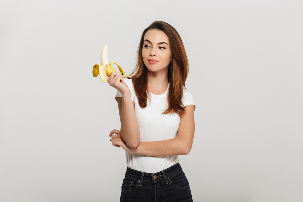 Гинеколог объяснила, почему не стоит мастурбировать огурцами и бананами