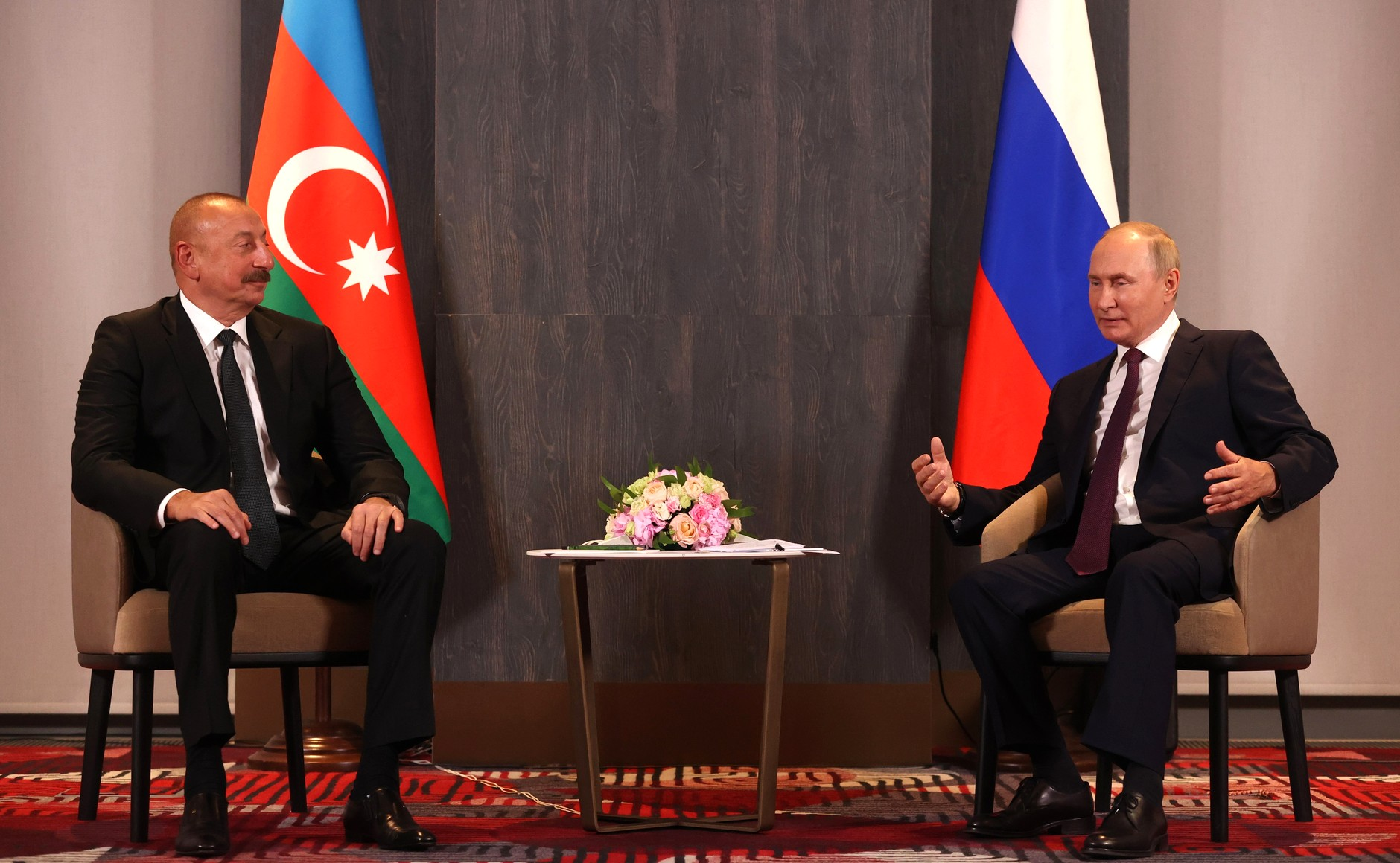 Путин и Алиев второй раз за неделю провели телефонный разговор
