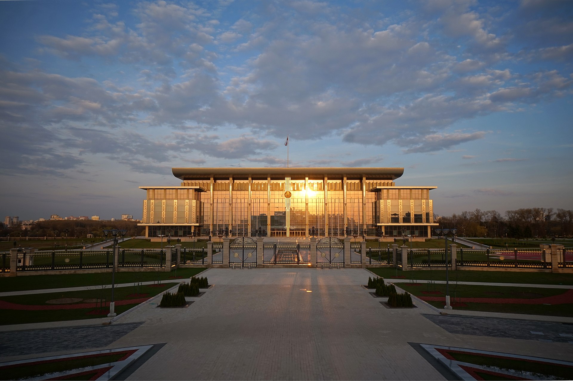 Дворец Независимости, Минск. Фото © Wikipedia