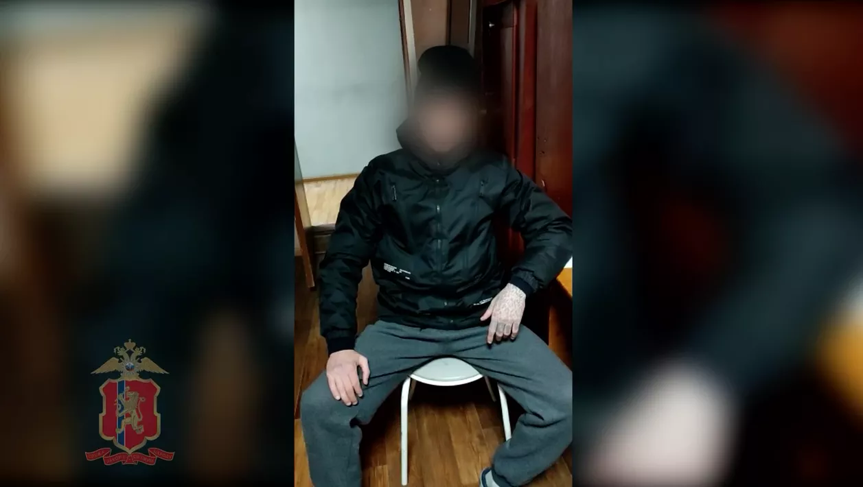 В Красноярске взяли под стражу ревнивца, истязавшего беременную девушку
