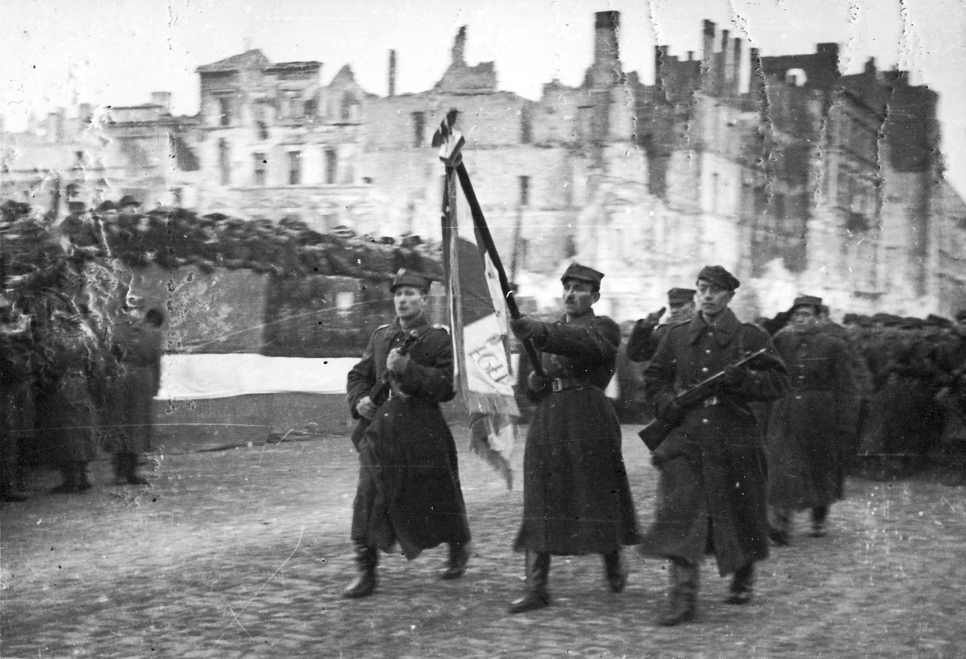 Парад 1-й армии Войска польского в Варшаве, 1945 год. Фото © Wikipedia