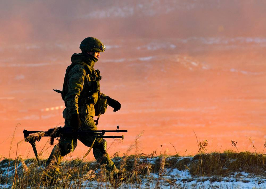 Российский военный. Обложка © ТАСС / Лев Федосеев