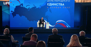 Путин: Запад очень умело подносил фитиль к распаду нашей страны