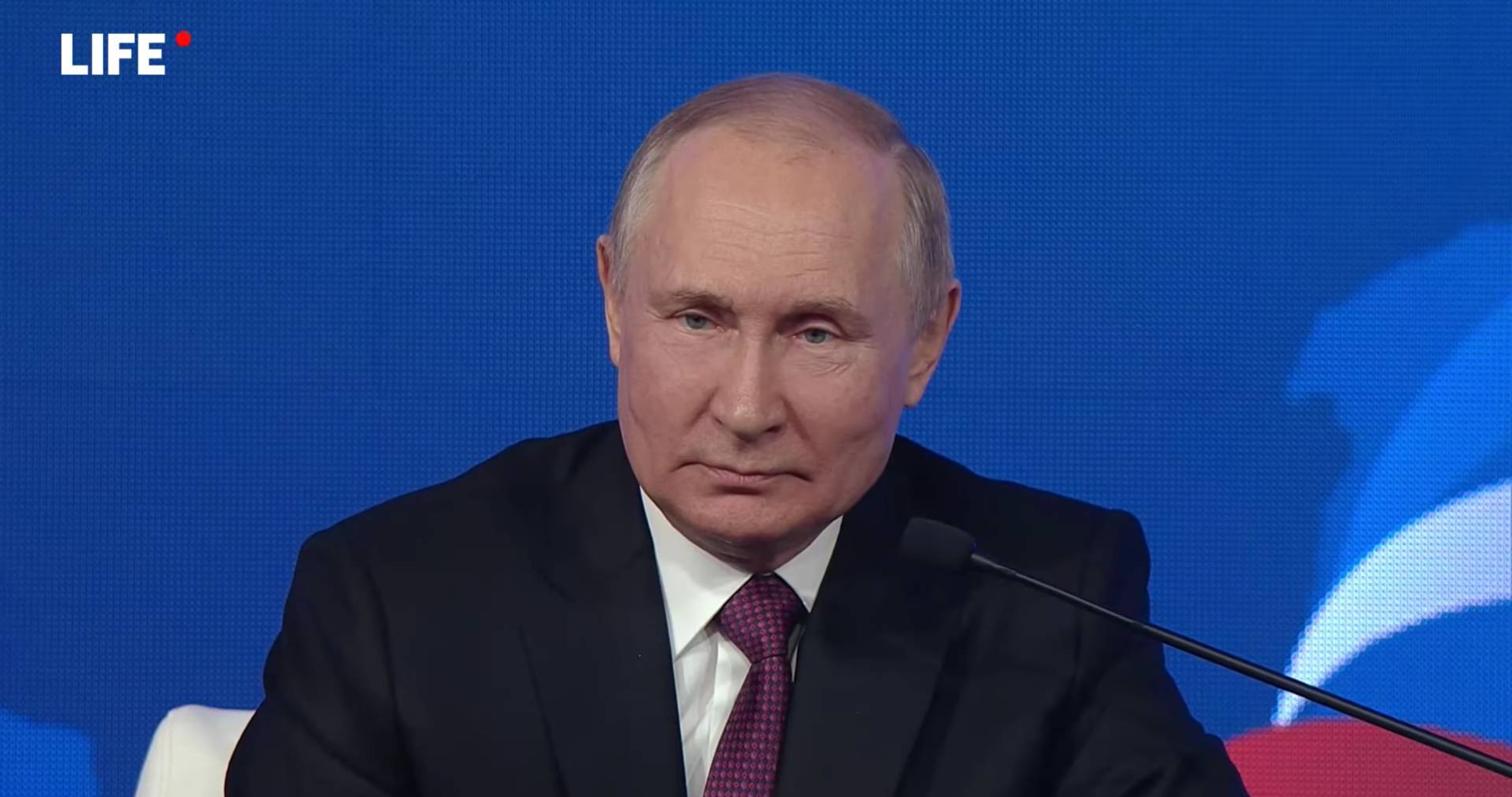 Путин поздравил россиян с Днём народного единства, отметив их преданность Родине