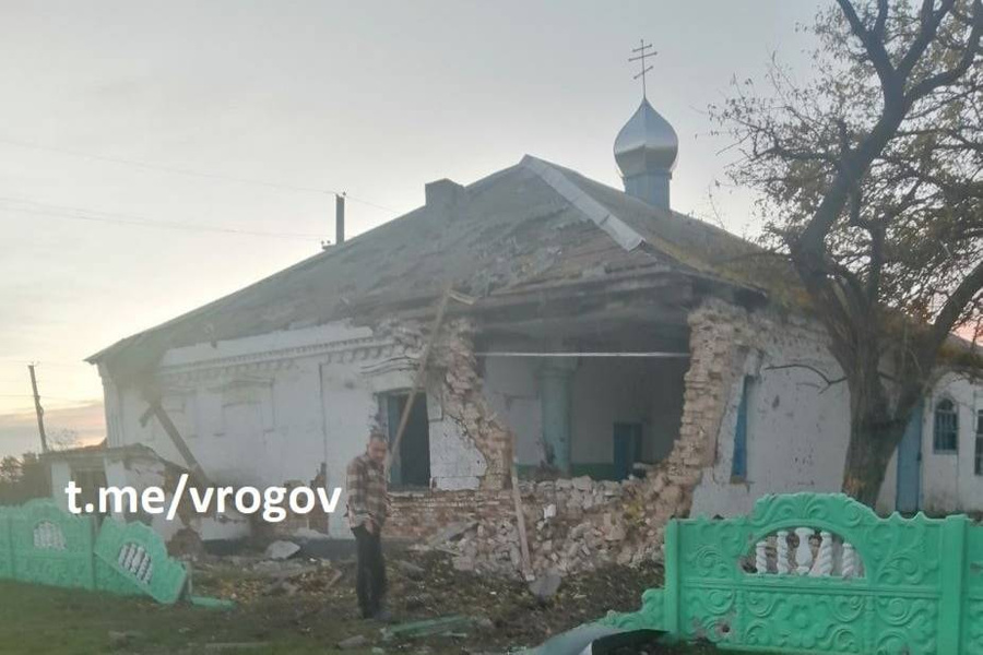 Последствия атаки ВСУ в посёлке Любимовка. Обложка © Telegram / Владимир Рогов