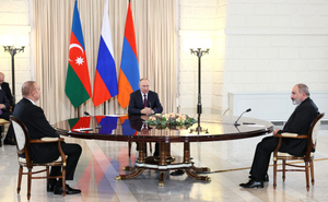 Кремль предостерёг Армению и Азербайджан от "опасных действий"