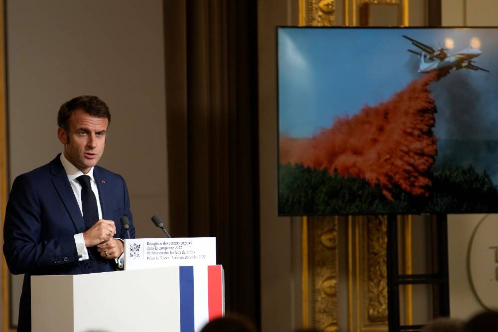 Слова президента Путина о Хиросиме и Нагасаки встревожили Макрона, пишут СМИ