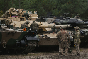Песков: Дорогие американские и немецкие танки сгорят на Украине