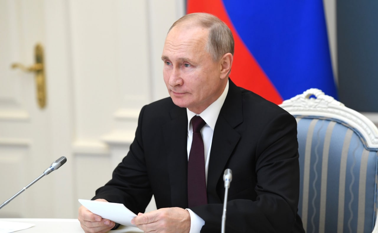 Путин провёл оперативное совещание с членами Совбеза