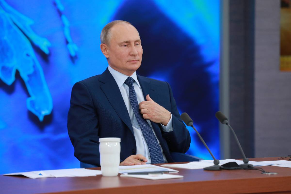 Песков раскрыл, от чего зависит проведение прямой линии Путина и послания парламенту