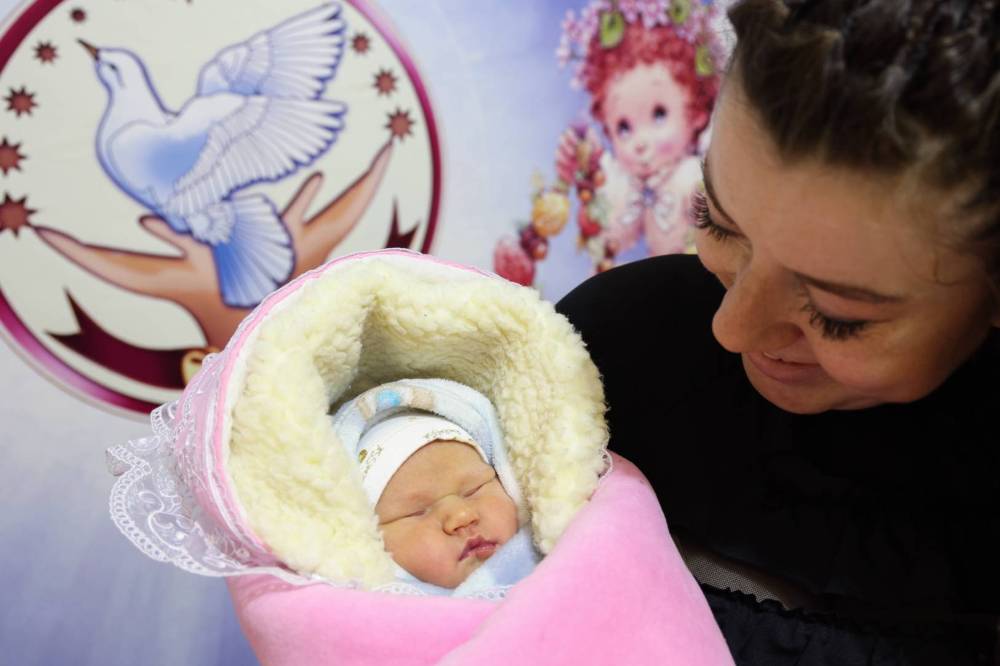Более 1300 детей родилось в новых регионах за первый месяц в составе России
