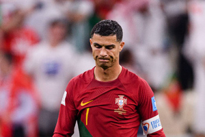 Роналду второй матч подряд не попал в стартовый состав сборной Португалии