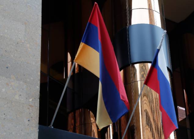 "Вбить клин": МИД обвинил Запад в попытках поссорить Россию с Арменией
