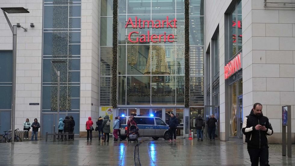 Торговый центр, где злоумышленник, предварительно, захватил заложников. Фото © Twitter / InsiderNewsKe