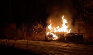 Три человека сгорели в автомобиле после ДТП в Приморье