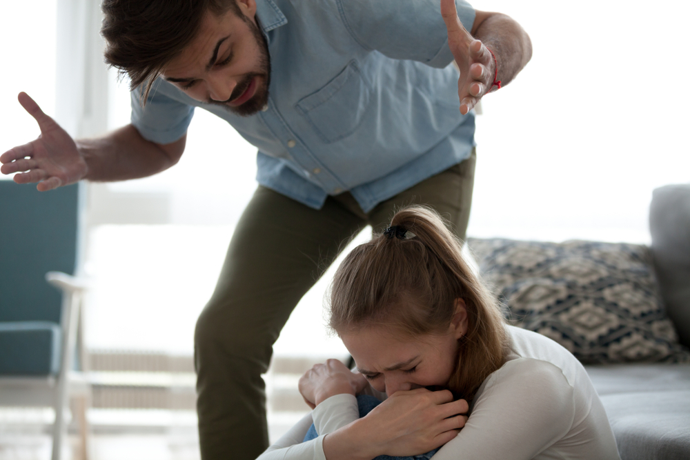 Одним из побочных действий любовного приворота станет повышенная агрессивность или раздражительность мужчины. Фото © Shutterstock